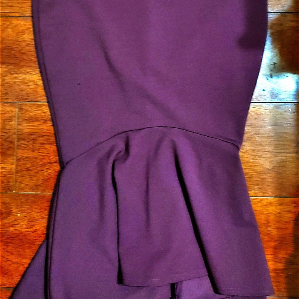 Mermaid style -form fitting strapless halter dress